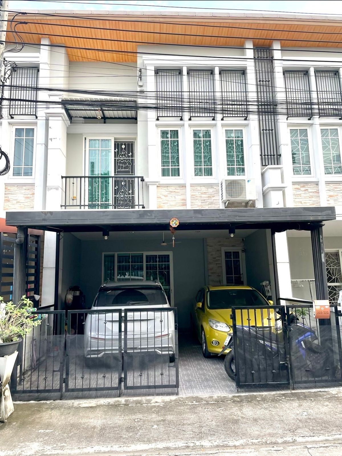 ขายทาวน์โฮมลาดกระบัง สุวรรณภูมิ : ขายทาวน์โฮม 2 ชั้น 4นอน 3 น้ำ 2 ที่จอดรถ พร้อมอยู่ ใกล้เมกะบางนา ไปสนามบินสุวรรณภูมิง่าย เข้าเมืองสะดวก