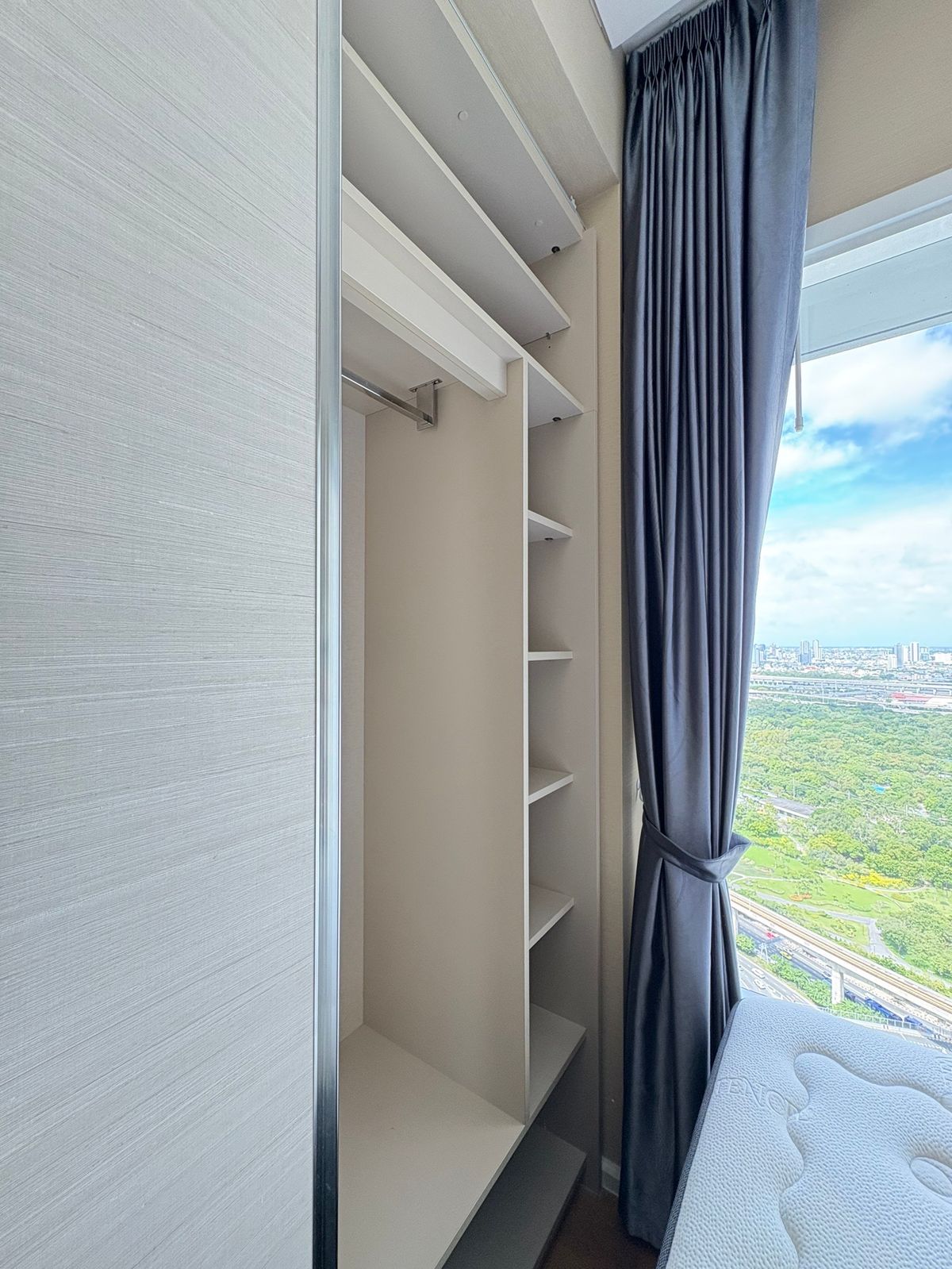 For RentCondoLadprao, Central Ladprao : For rent ✨ The Saint Residences ✨ Fully furnished and equipped, near BTS Ha Yaek Lat Phrao