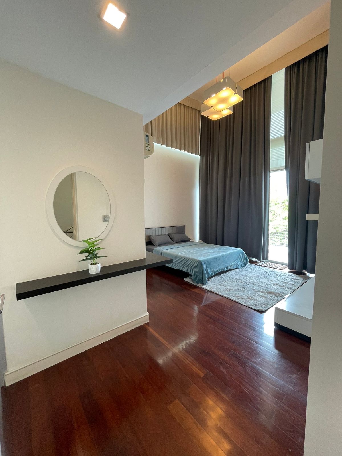 ขายทาวน์โฮมลาดพร้าว เซ็นทรัลลาดพร้าว : 🏡✨ ขายทาวน์โฮม 3 ชั้นหรู หลังมุมติดสวน @ The Landmark Residence ลาดพร้าว ตกแต่งพรีเมียม พร้อมเฟอร์ครบ หิ้วกระเป๋าเข้าอยู่ได้เลย เพียง 23.5 ล้าน