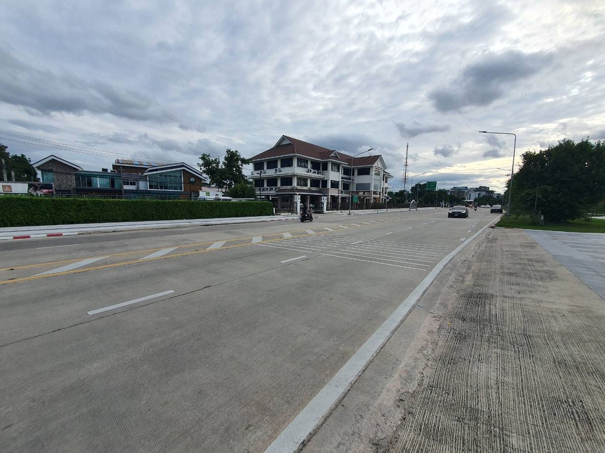 ขายกิจการโรงแรม & กิจการอพาร์ตเมนต์เกษตรศาสตร์ รัชโยธิน : ขายที่ดินพร้อมหอพัก เนื้อที่ 1 ไร่ ตรงข้ามมหาวิทยาลัยเกษตรศาสตร์บางเขน