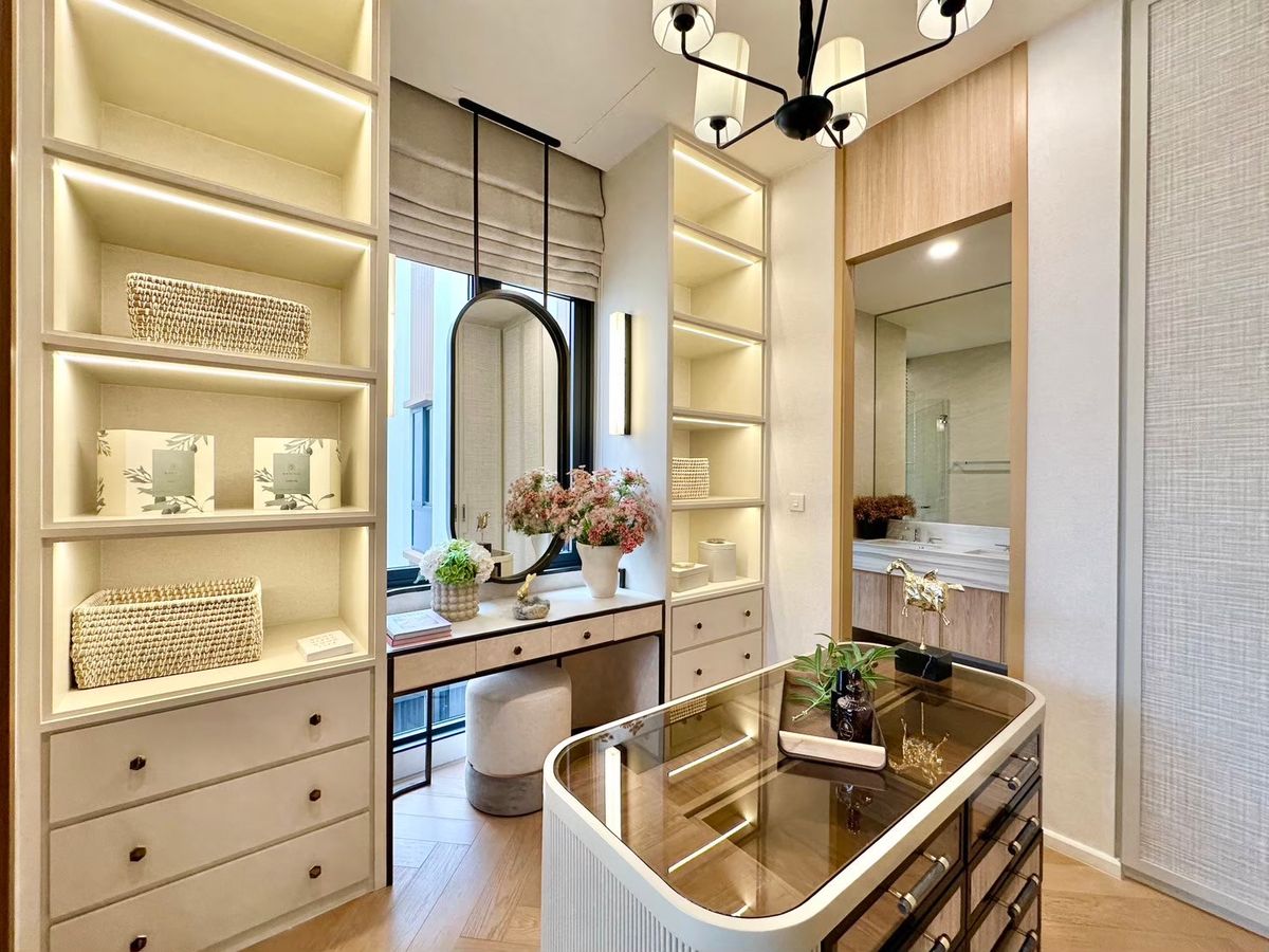 For SaleLadprao, Central Ladprao : ✨ Rare Collection 📞 092-690-5445 Mayfield Lane Ratchada–Ladprao Luxury homes in the Prime location, only 11 units! Starting from just 38.5–50 MB.*