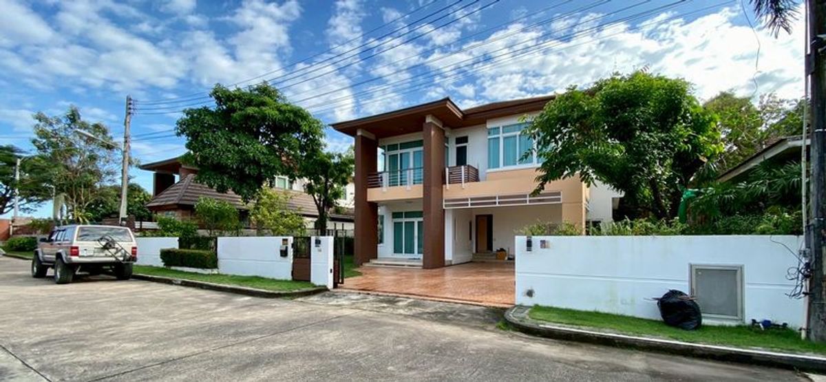 ให้เช่าบ้านศรีราชา แหลมฉบัง บ้านบึง : ให้เช่าบ้านเดี่ยว 2 ชั้น สุดหรู โครงการ มบ.เดอะบูเลอวาร์ด ศรีราชา ชลบุรี 