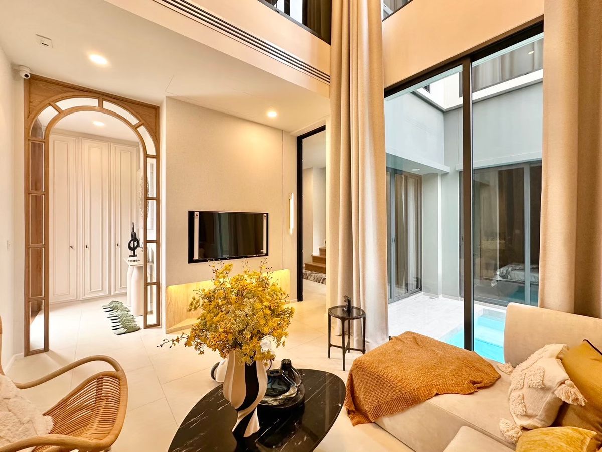 For SaleLadprao, Central Ladprao : ✨ Rare Collection 📞 092-690-5445 Mayfield Lane Ratchada–Ladprao Luxury homes in the Prime location, only 11 units! Starting from just 38.5–50 MB.*