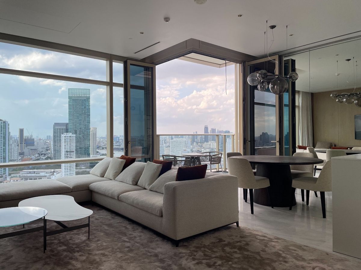 คอนโดสาทร นราธิวาส : 124 ตร.ม. 2 ห้องนอน ชั้น 25 ที่ Four Seasons Private Residences