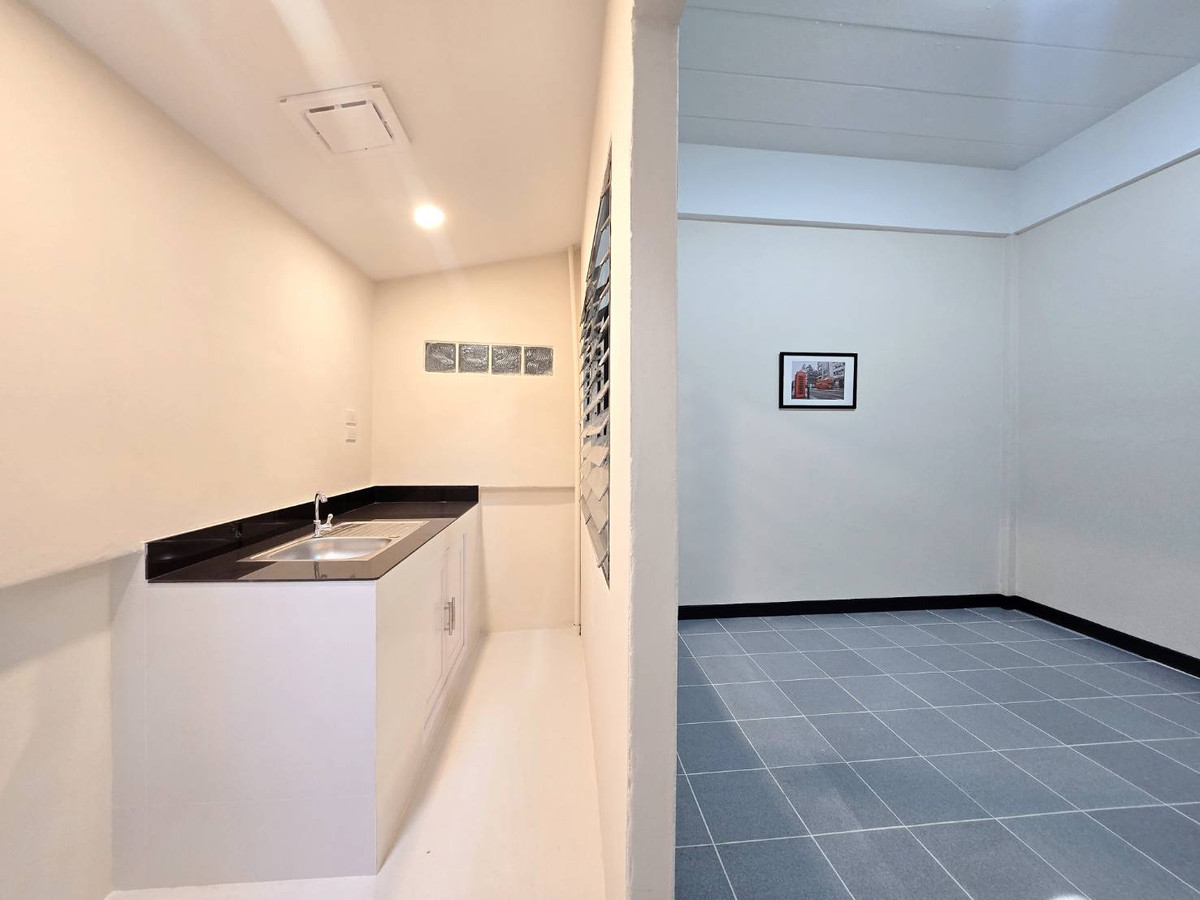 กุลพันธ์วิลล์ 4 ทาวน์โฮมรีโนเวทใหม่ ใกล้ IKEA  ห้างแมคโคร ซื้อปุ๊บ รับค่าเช่า กำรไเหลือๆ นักลงทุนต้องเข้าละแหละ Loading...