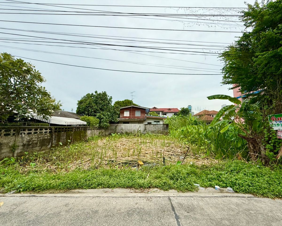 For SaleLandOnnut, Udomsuk : 60 sq.what land for sale, Soi Chalay, Phra Kiat 14, Intersection 17