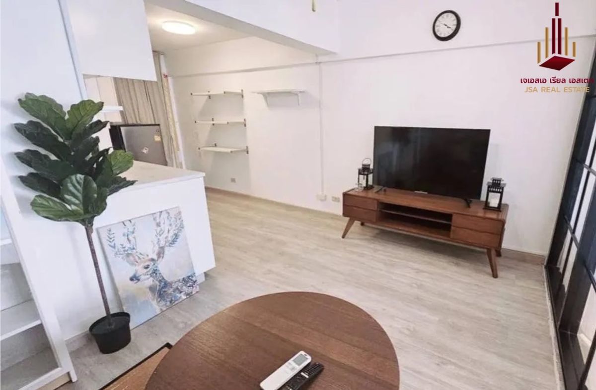 For SaleCondoSiam Paragon ,Chulalongkorn,Samyan : ✨ For Sale: Pathumwan Place Condo ✨ 💰 ONLY 5,950,000 THB