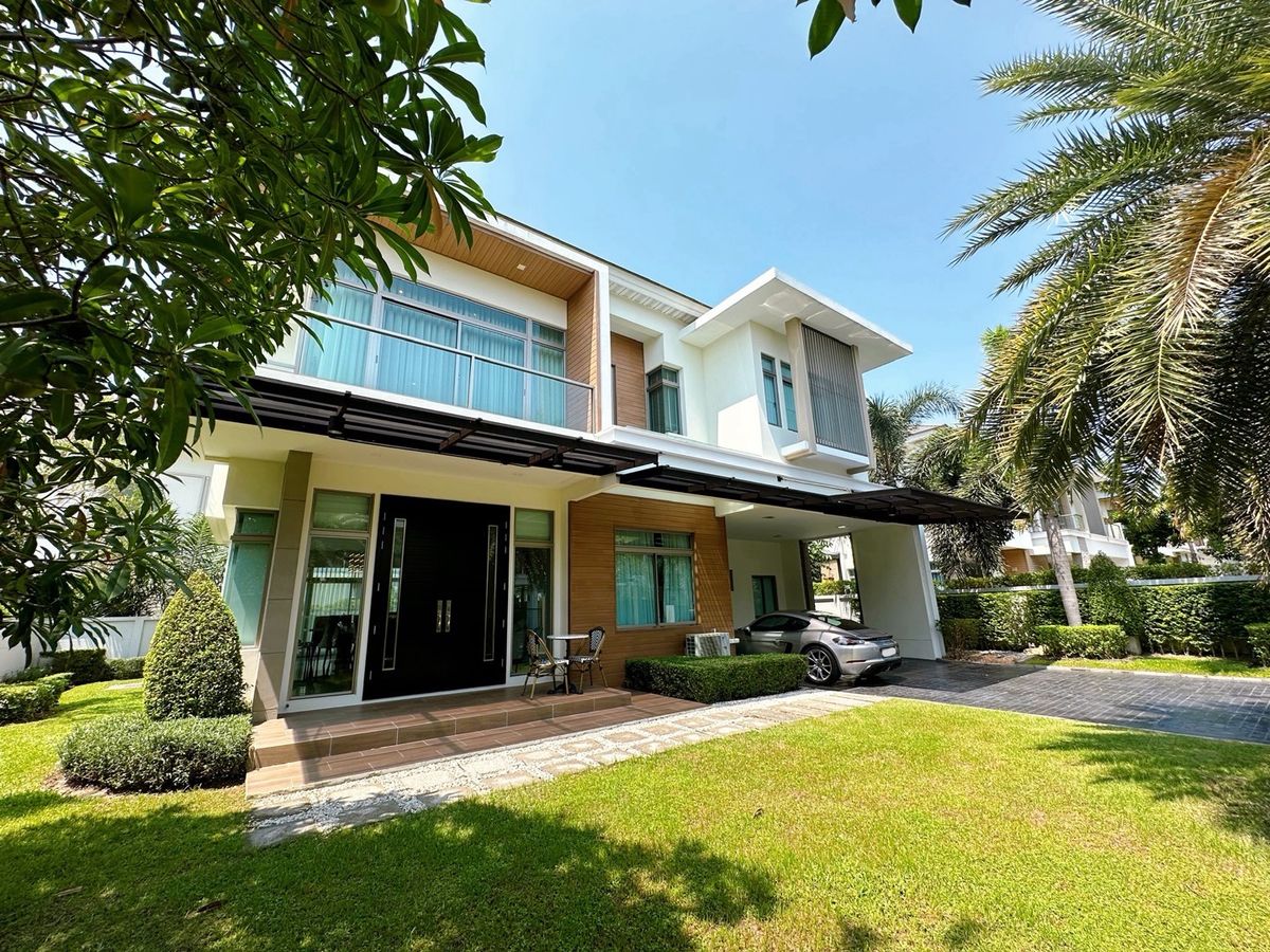ให้เช่าบ้านลาดกระบัง สุวรรณภูมิ : เช่าถูก Luxury Home บ้านเดี่ยว ขนาด 110 ตรว. 4 นอน 4 น้ำ 4 จอด ตกแต่งพร้อมอยู่ 