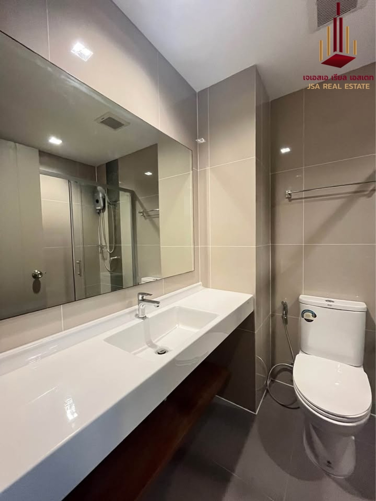 For SaleCondoRama9, Petchburi, RCA : ✨ For Sale: IDEO NEW RAMA 9 Condo ✨ 💰 ONLY 4,850,000 THB