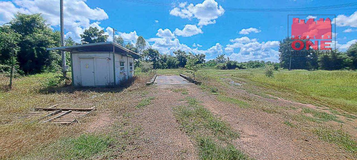 ขายโกดังกาฬสินธุ์ : ที่ดินพร้อมสิ่งปลูกสร้าง (บ้าน 1 หลัง,  โกดัง 1 หลัง ตาชั่งที่ใช้ชั่งน้ำหนักพืชผลทางการเกษตร 2 ชุด)