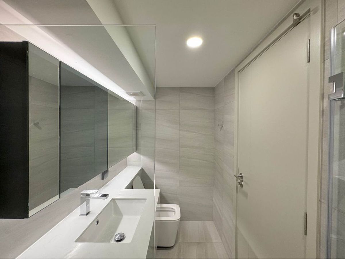 For SaleCondoSiam Paragon ,Chulalongkorn,Samyan : Park Origin Chula Samyan【𝐒𝐄𝐋𝐋 & 𝐑𝐄𝐍𝐓】🔥Modern luxe room with a beautiful dark tone, full furnishings, and a complete design🔥  Contact Line ID: @hacondo