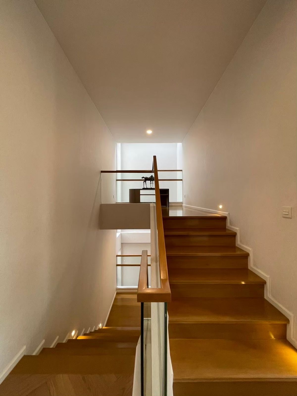 For SaleLadprao, Central Ladprao : ✨ Rare Collection 📞 092-690-5445 Mayfield Lane Ratchada–Ladprao Luxury homes in the Prime location, only 11 units! Starting from just 38.5–50 MB.*