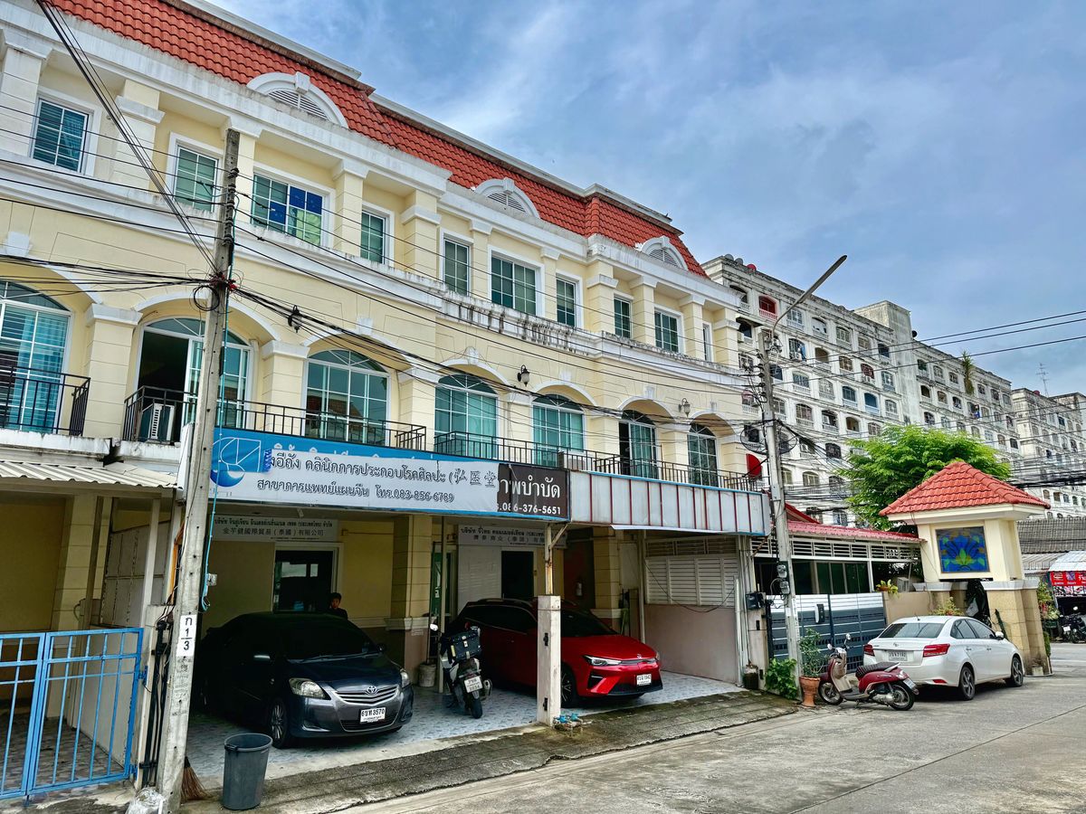 For SaleTownhomePattanakan, Srinakarin : Townhouse for sale, Worodom Place, opposite Seacon Square, Srinakarin