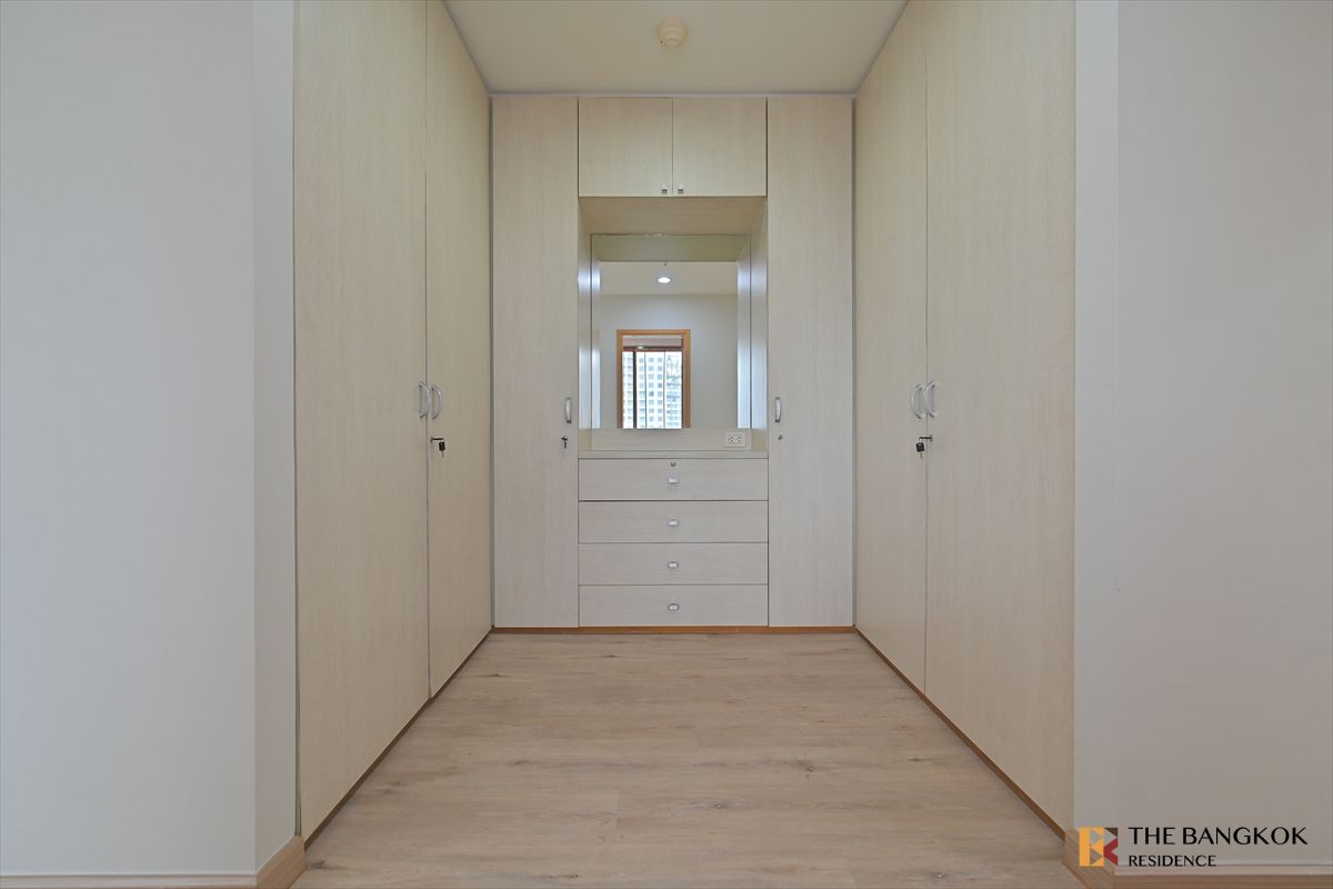 ให้เช่าคอนโดสุขุมวิท อโศก ทองหล่อ : 🔥  The Emporio Place 🔥 2ห้องนอน 3ห้องน้ำ BTS S Phrom Phong Rent 80K ✅ By : Pearry