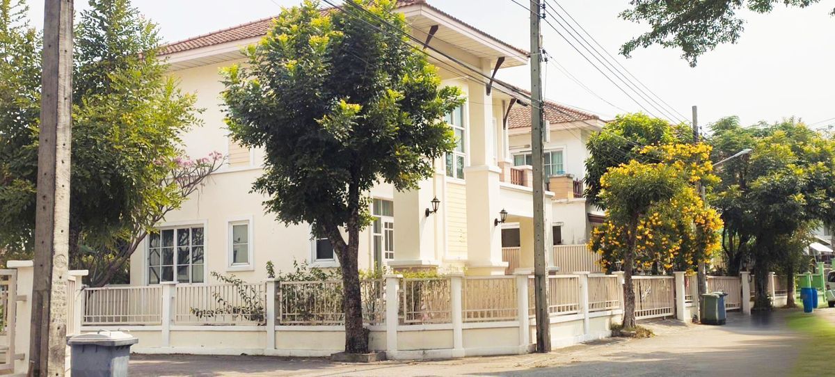 For RentHouseLadkrabang, Suwannaphum Airport : Corner house for Rent, Sirinda, Pranli, Soi Kingkaew 19, Fully furnished 30,000 baht