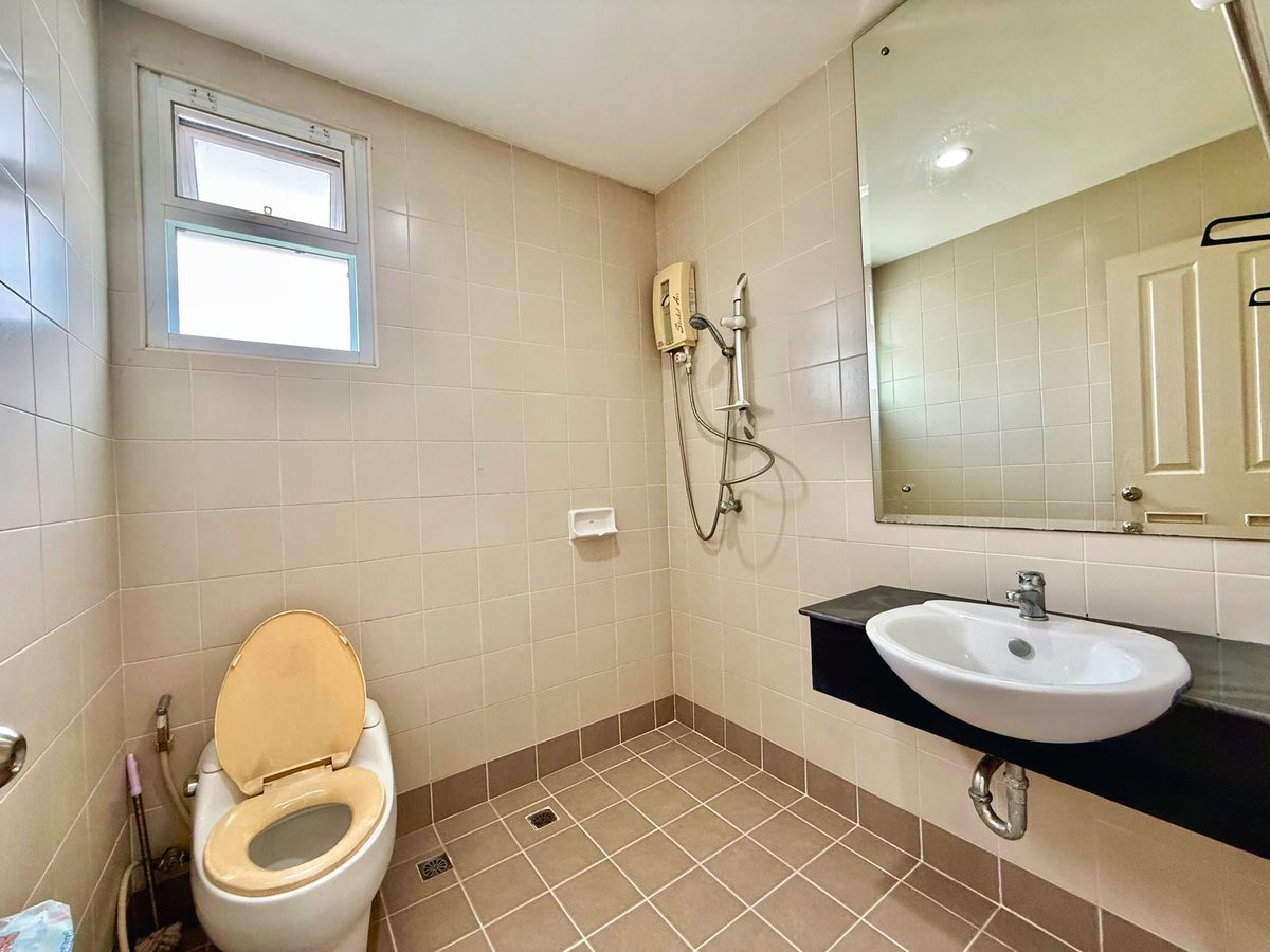 For SaleTownhomePattanakan, Srinakarin : Townhouse for sale, Worodom Place, opposite Seacon Square, Srinakarin