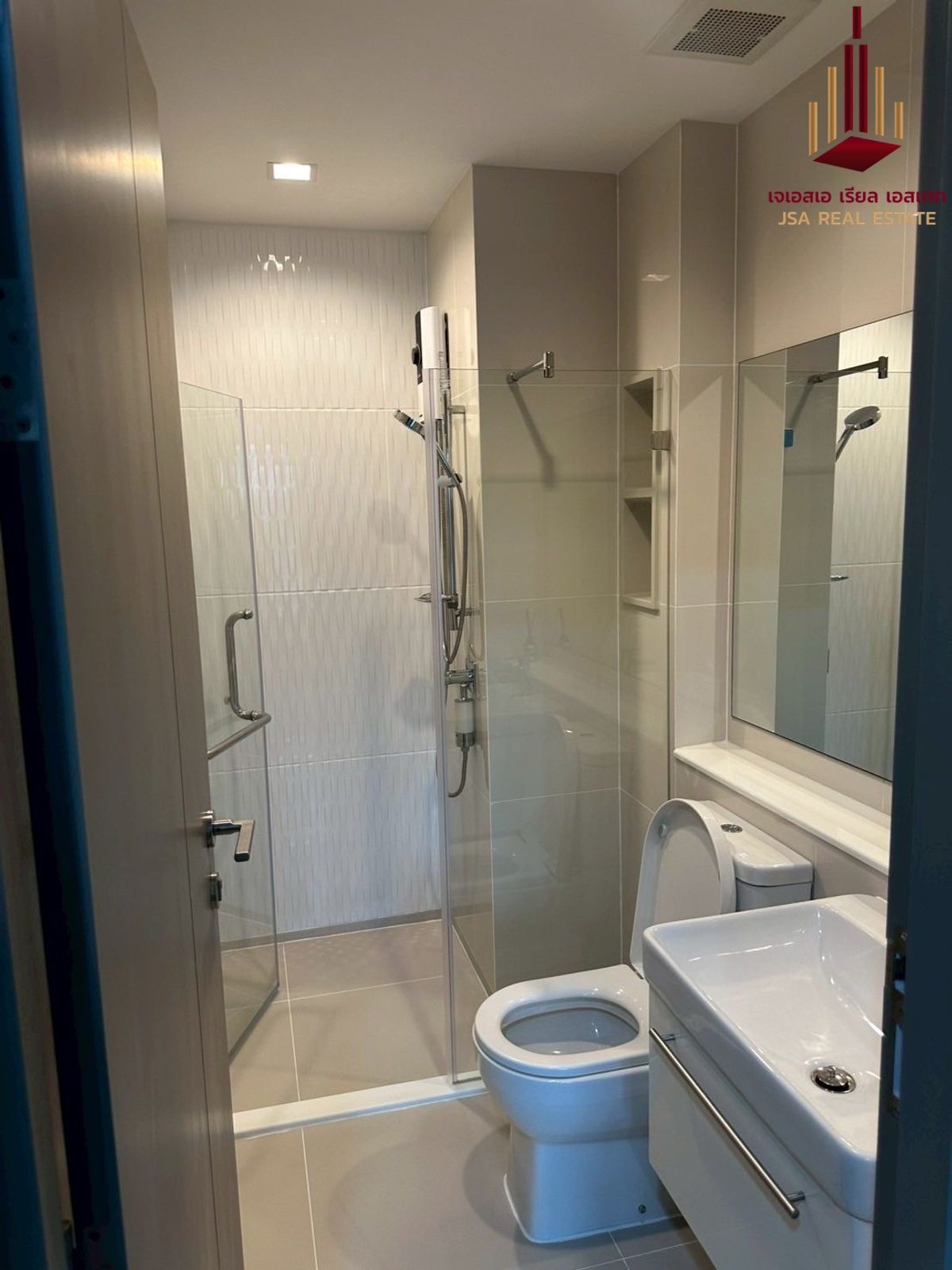 For SaleCondoRama9, Petchburi, RCA : ✨ For Sale: Life Asoke Hype Rama 9 Condo ✨ 💰 Only 6,250,000 THB