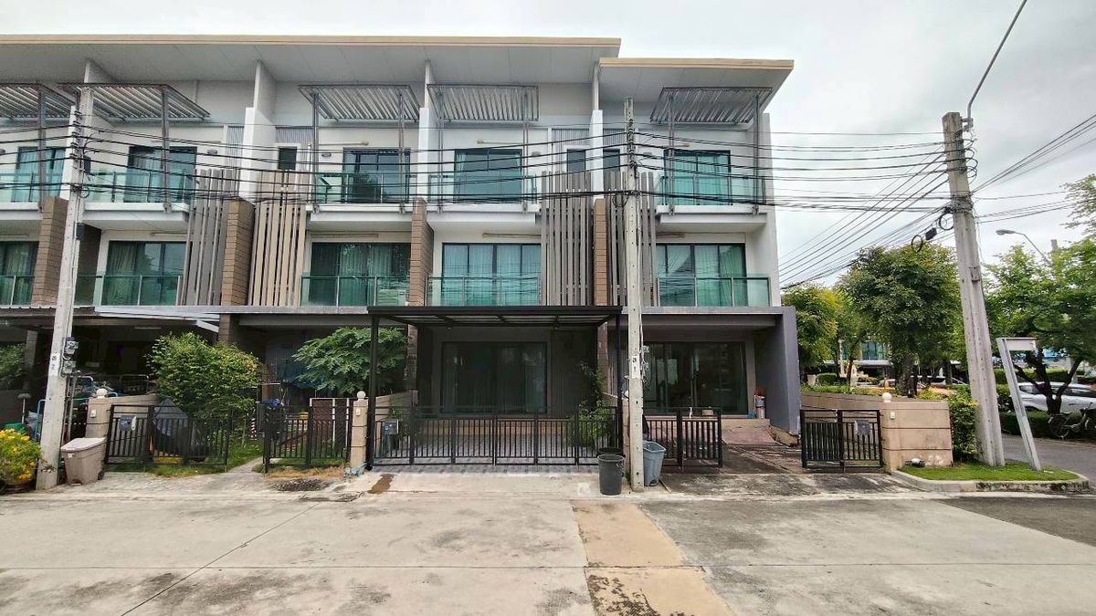 ให้เช่าทาวน์โฮมพระราม 2 บางขุนเทียน : 🏡 ให้เช่า ทาวน์โฮม 3 ชั้น ตกแต่งครบ! ✨ โครงการ Town Avenue Forte พระราม 2 ซอย 50 ✨ พร้อมเข้าอยู่ทันที 3 ห้องนอน | 3 ห้องน้ำ  ที่จอดรถ 2 คัน