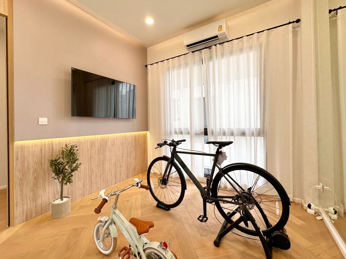 For SaleLadprao, Central Ladprao : ✨ Rare Collection 📞 092-690-5445 Mayfield Lane Ratchada–Ladprao Luxury homes in the Prime location, only 11 units! Starting from just 38.5–50 MB.*