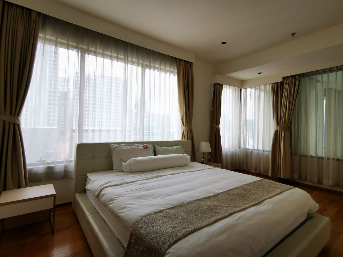 ขายคอนโดสุขุมวิท อโศก ทองหล่อ : ขายคอนโด ดิ เอ็มโพริโอ เพลส สุขุมวิท 24 The Emporio Place