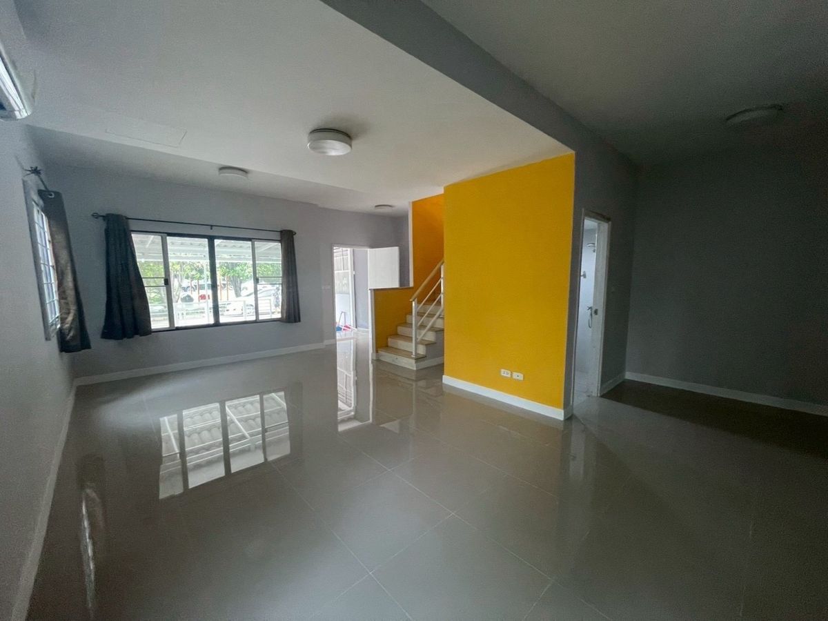 near Suvarnabhumi Loading...