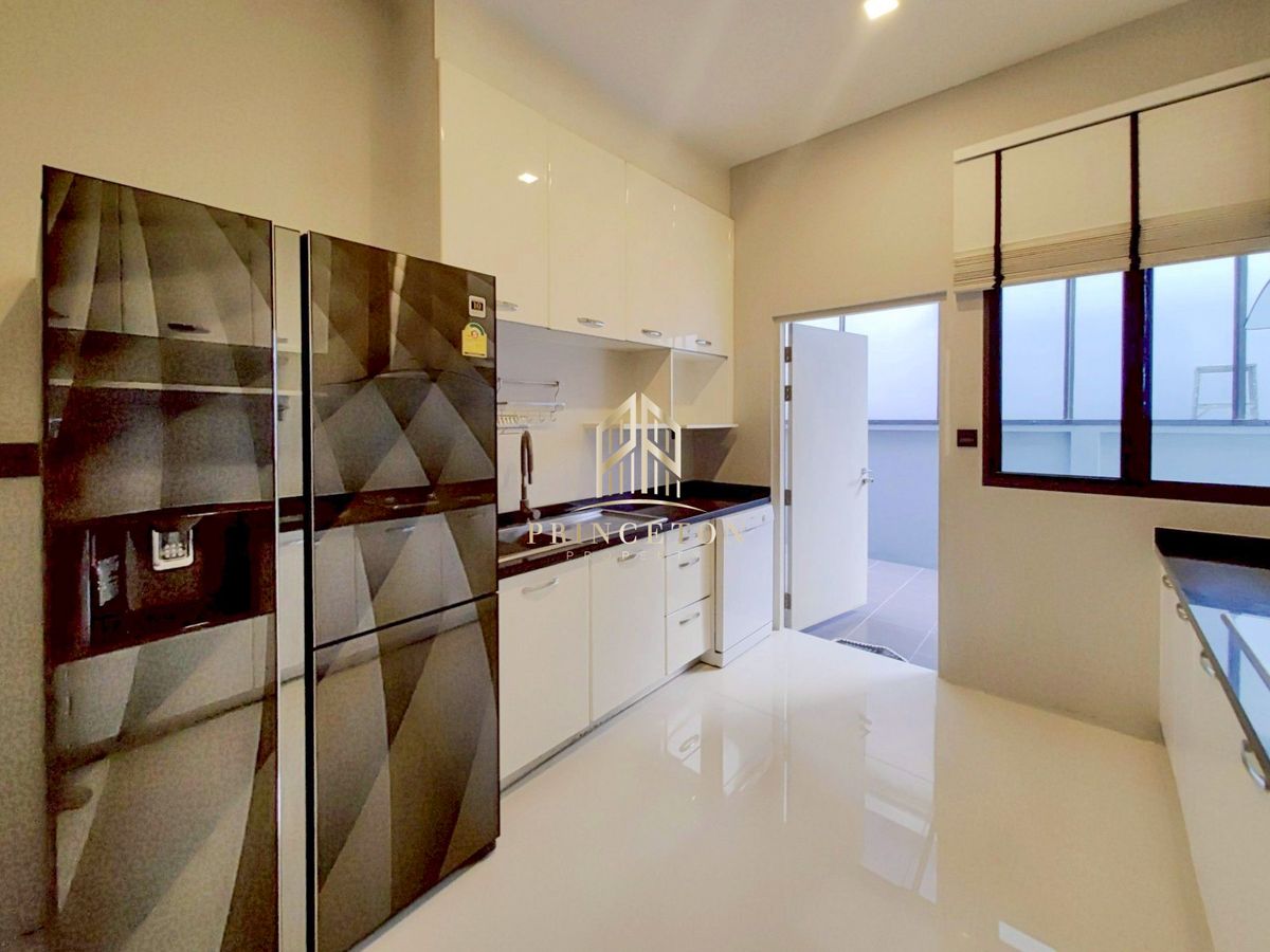 HousePattanakan, Srinakarin :  Grand Bangkok Boulevard Rama 9 📞092-4252445