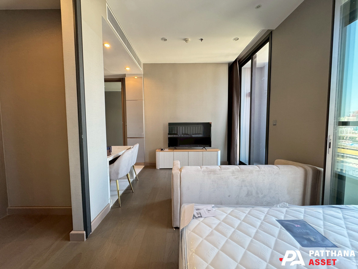 ให้เช่าคอนโดพระราม 9 เพชรบุรีตัดใหม่ RCA : The Esse Singha Complex – ให้เช่า 1 ห้องนอน ห้องสวย สภาพดี เหมือนใหม่ ติด MRT เพรชบุรี