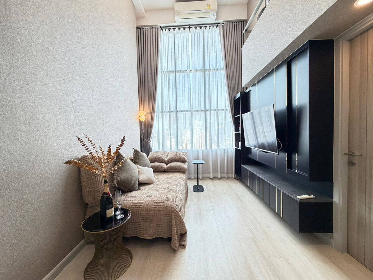 For RentCondoSathorn, Narathiwat : ✨ Newly Renovated Room, Ready to Move in!