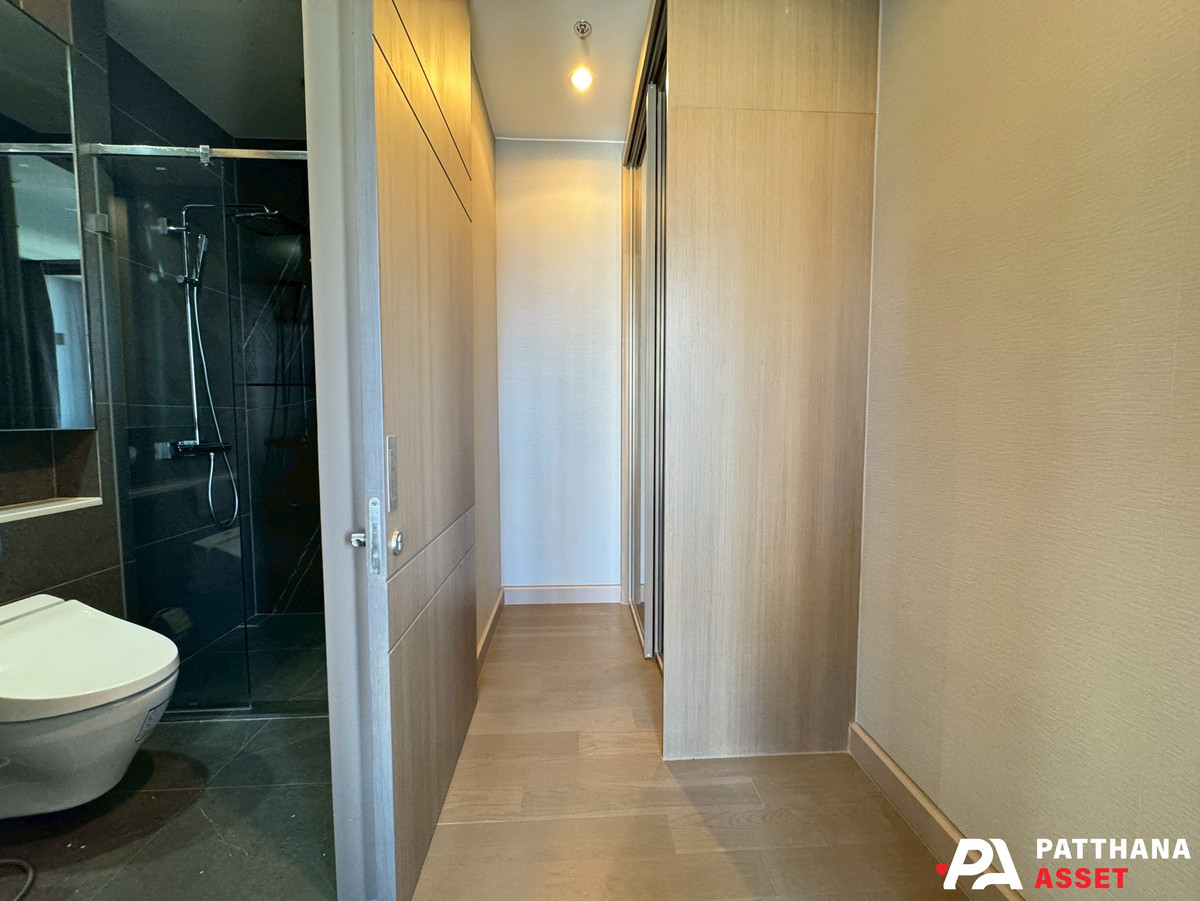 ให้เช่าคอนโดพระราม 9 เพชรบุรีตัดใหม่ RCA : The Esse Singha Complex – ให้เช่า 1 ห้องนอน ห้องสวย สภาพดี เหมือนใหม่ ติด MRT เพรชบุรี