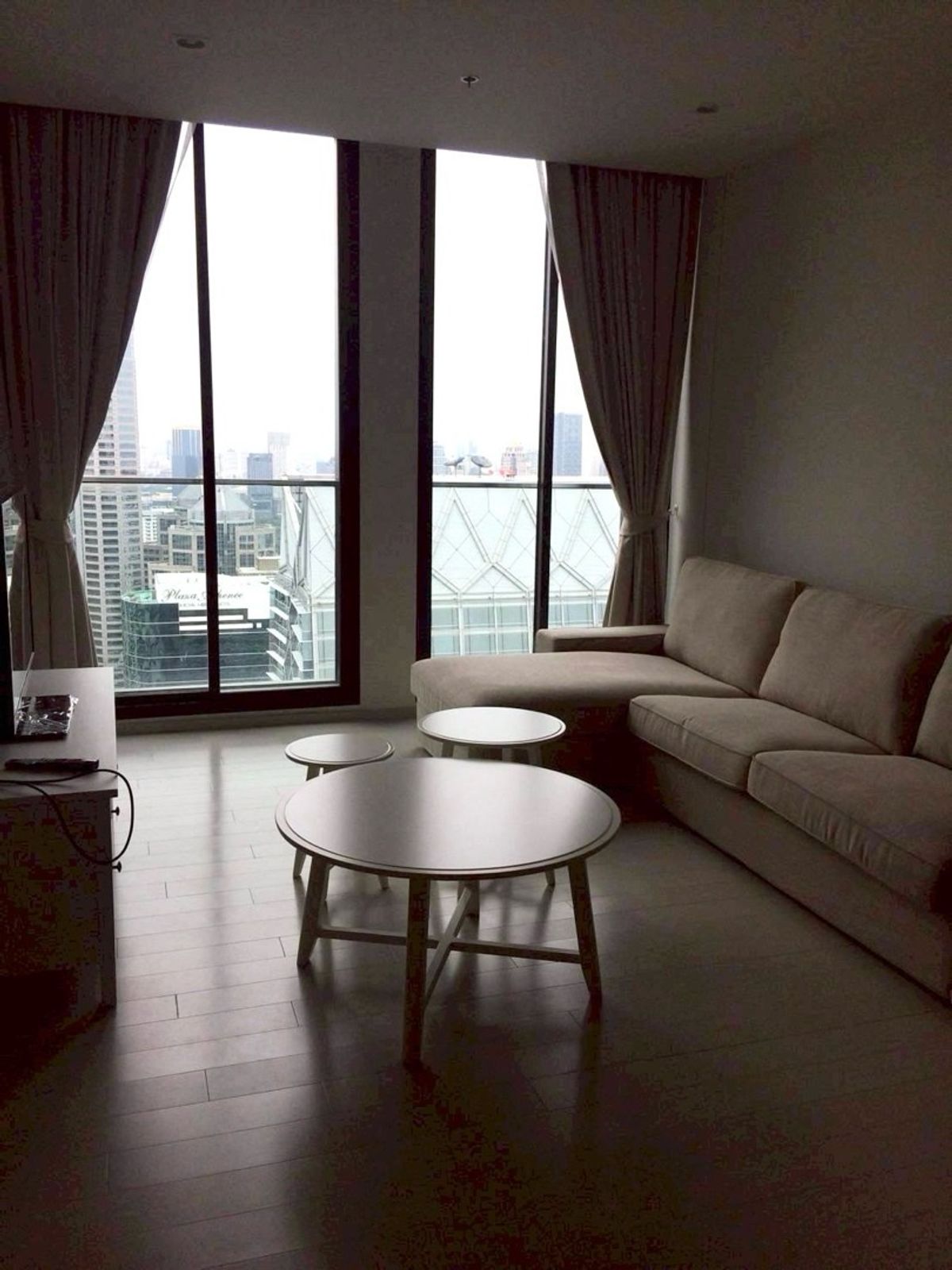 คอนโดวิทยุ ชิดลม หลังสวน : Noble Ploenchit ▲ Special price !! ▲ 3 Bedrooms 3 Bathrooms | 110 sq.m. | Floor 40++ 