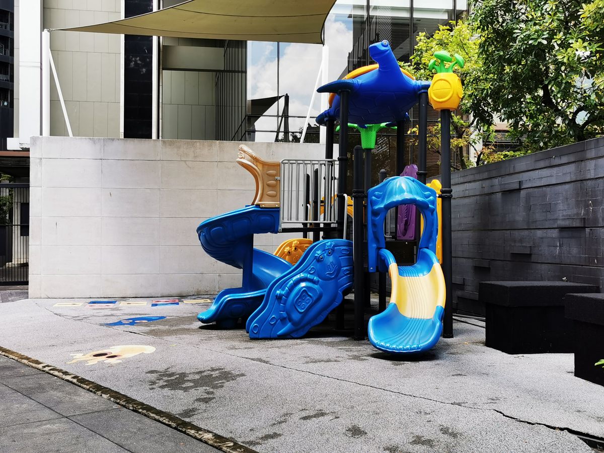 ขายคอนโดสุขุมวิท อโศก ทองหล่อ : ขายคอนโด ดิ เอ็มโพริโอ เพลส สุขุมวิท 24 The Emporio Place