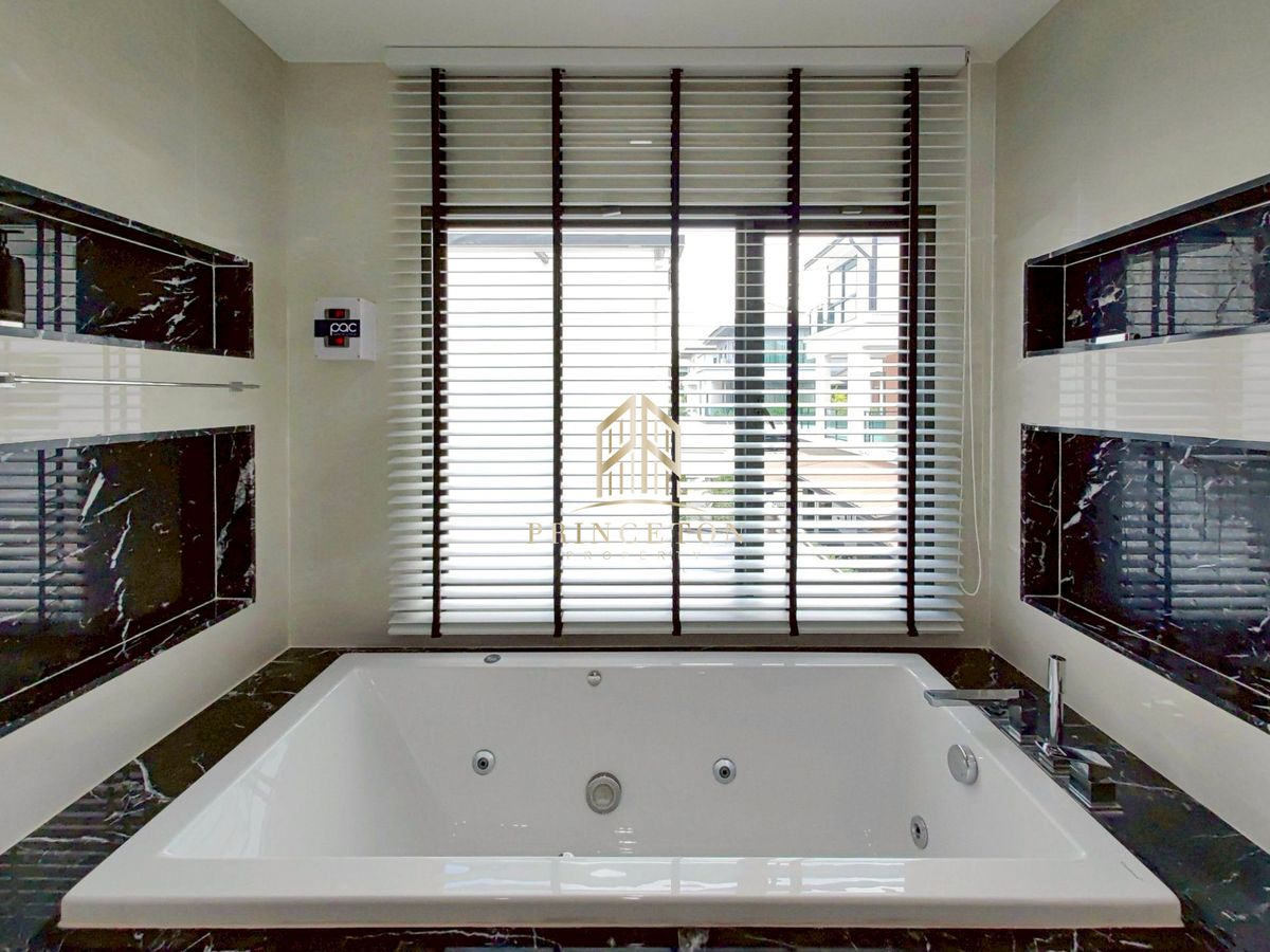 HousePattanakan, Srinakarin :  Grand Bangkok Boulevard Rama 9 📞092-4252445