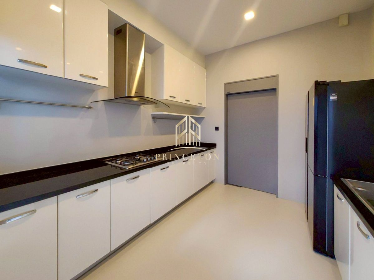 HousePattanakan, Srinakarin :  Grand Bangkok Boulevard Rama 9 📞092-4252445