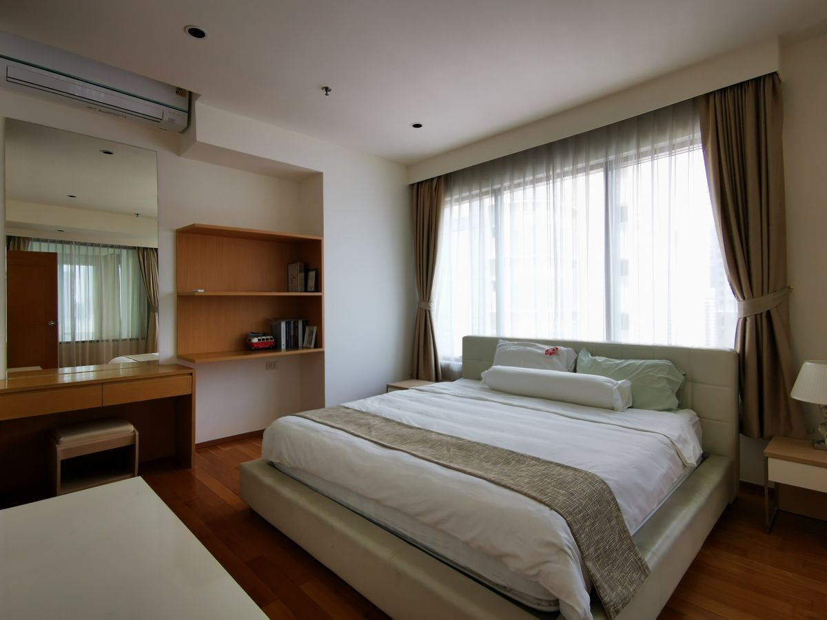 ขายคอนโดสุขุมวิท อโศก ทองหล่อ : ขายคอนโด ดิ เอ็มโพริโอ เพลส สุขุมวิท 24 The Emporio Place