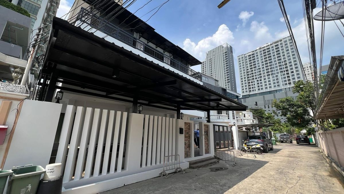 ให้เช่าบ้านสุขุมวิท อโศก ทองหล่อ : 🌟House in Sukhumvit 26 🏠5 Bedrooms 5 Bathroom ใกล้Btsพร้อมพงษ์ เอ็มควอเทียร์🚝