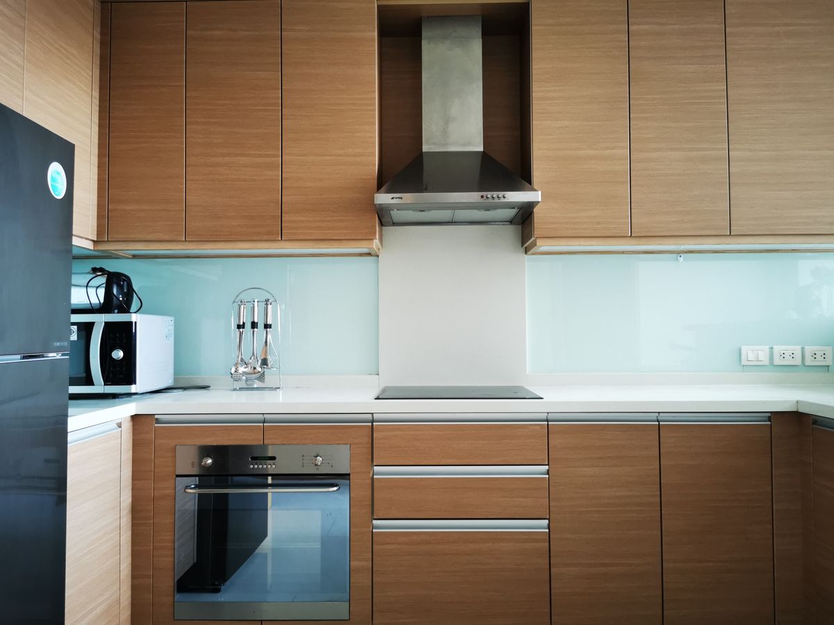 ขายคอนโดสุขุมวิท อโศก ทองหล่อ : ขายคอนโด ดิ เอ็มโพริโอ เพลส สุขุมวิท 24 The Emporio Place