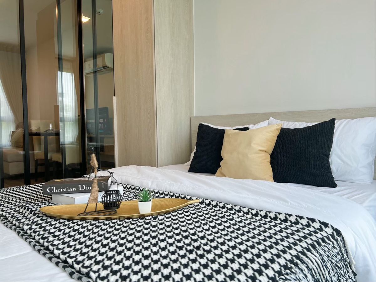 For RentCondoRatchadapisek, Huaikwang, Suttisan : Condo for rent, The Collec, Ratchada 32, near Ratchada-Ladprao Road, convenient to travel.