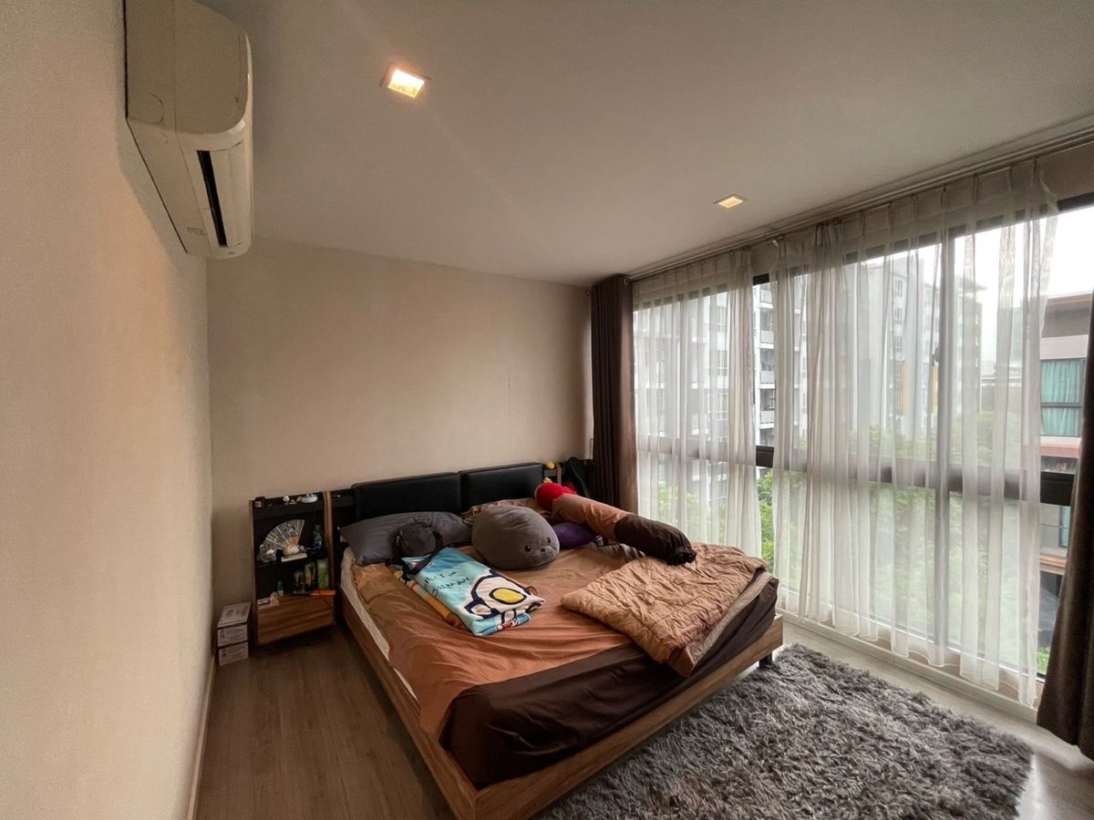 For SaleTownhomeKasetsart, Ratchayothin : House for sale in the middle of the city, Ratchayothin, behind the edge of the beginning of the project, additions. Built-in, fully furnished, ready to move in  Private, close to the BTS, near Central Ladprao. Near Major Ratchayothin