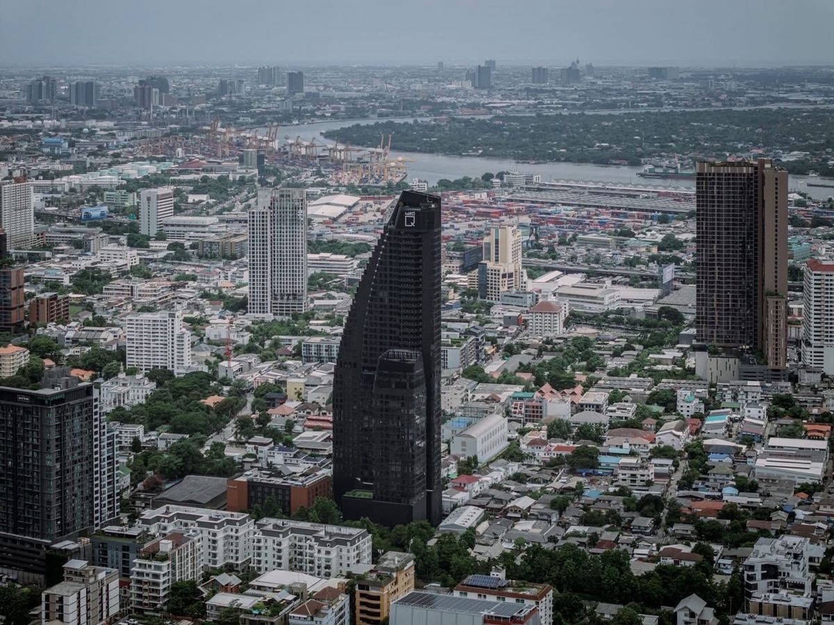 ขายคอนโดสุขุมวิท อโศก ทองหล่อ : เทขายปิดตึก Ideo Q Sukhumvit 36 แต่งครบ 6.95 ล้าน ฟรี ส่วนกลาง 2 ปี | 0824499822 แพรวา