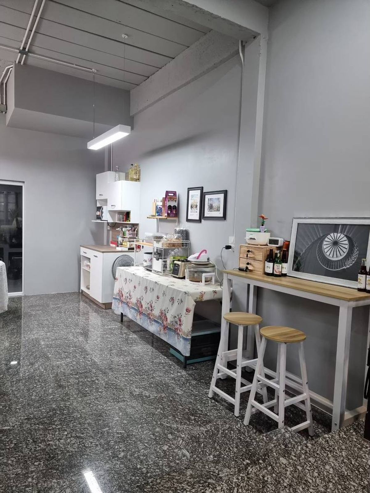 ขายทาวน์โฮมรัชดา ห้วยขวาง : 🏡 ขายทาวน์โฮมรีโนเวทใหม่ 4 ชั้น พร้อมดาดฟ้า – ทำเลทอง ห้วยขวาง  ✨ ราคาพิเศษเพียง 6 ล้านบาท (จากปกติ 8 ล้านบาท)