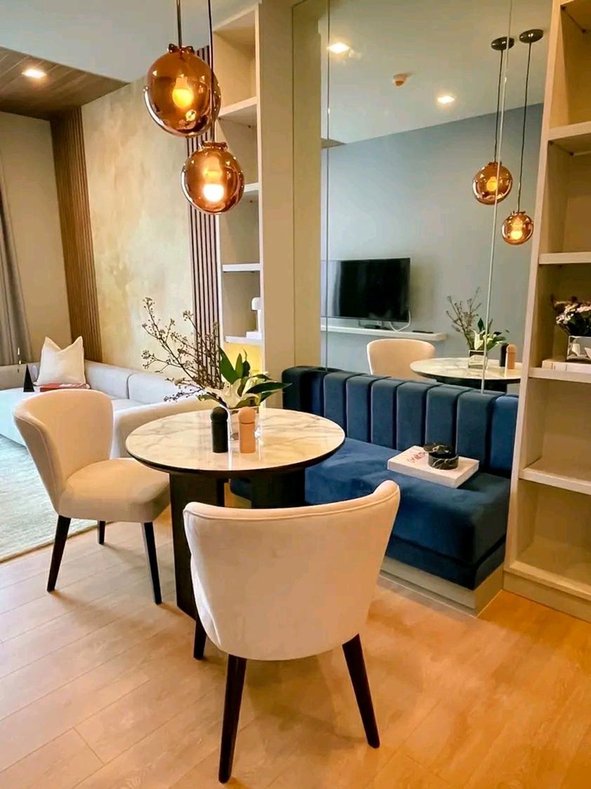 ให้เช่าคอนโดสุขุมวิท อโศก ทองหล่อ : 📍📍Luxury high-rise condo near  BTS Prompong