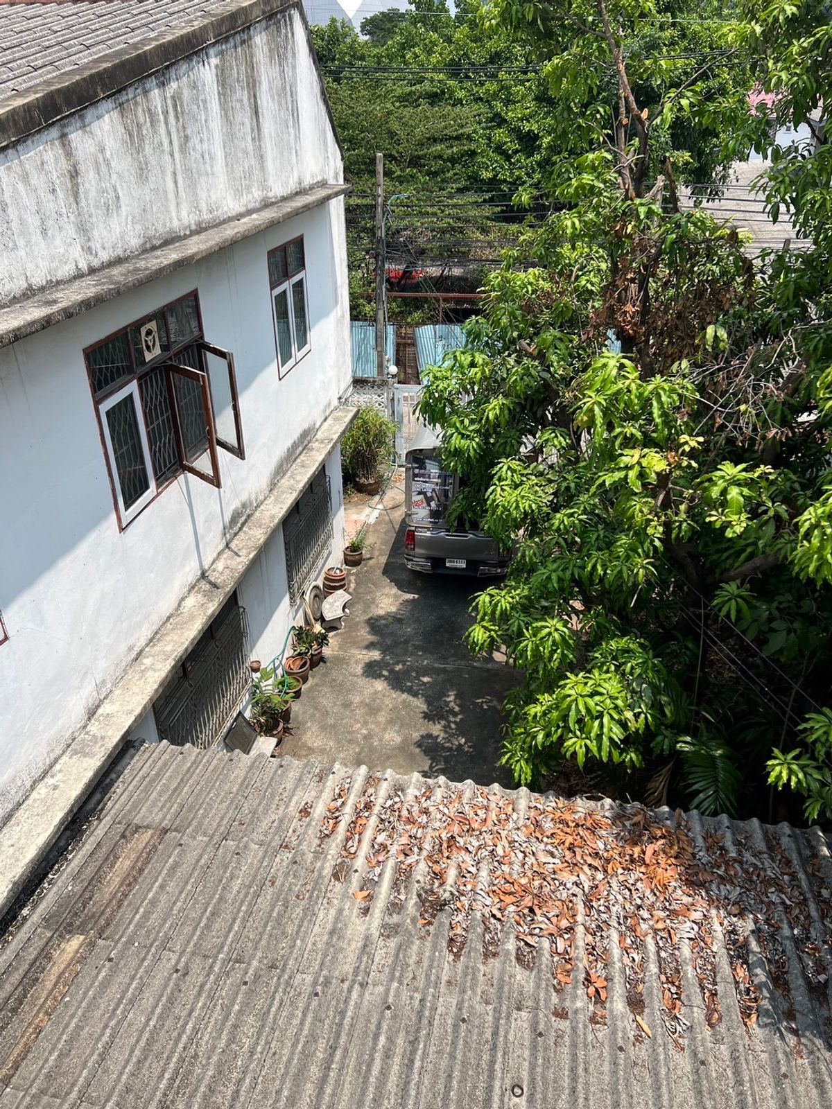 ขายบ้านอ่อนนุช อุดมสุข : ขายบ้านพร้อมห้องเช่าพร้อมที่ดิน สุขุมวิท46 ซอยภูมิจิตร เนื้อที่ 208 ตร.วา ราคาดีทำเลทอง คุ้มค่าลงทุน ด้วยราคาแบบนี้พื้นที่แบบนี้