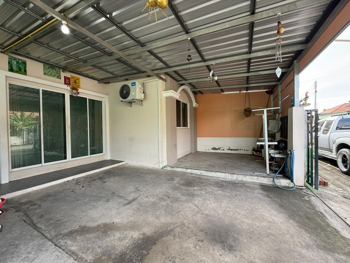 For SaleTownhomeSriracha Laem Chabang Ban Bueng : sell !! 1 -story townhouse in the corner of the Grand Town 2, Bueng Subdistrict, Si Racha District