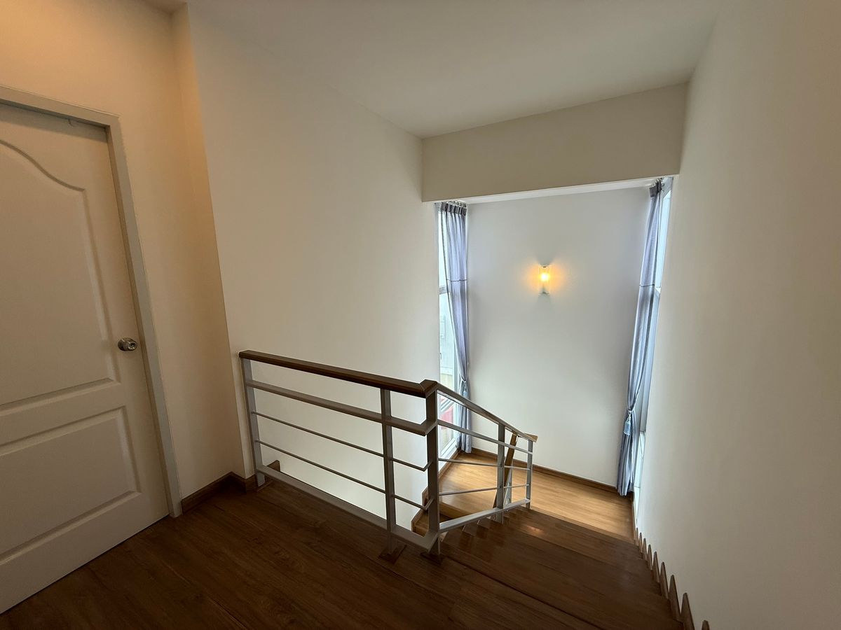 For SaleSriracha Laem Chabang Ban Bueng : Urgent sale !! 2 -storey twin house, very good condition, ready to stay in The Pine Sriracha, the back of Assam - J Park