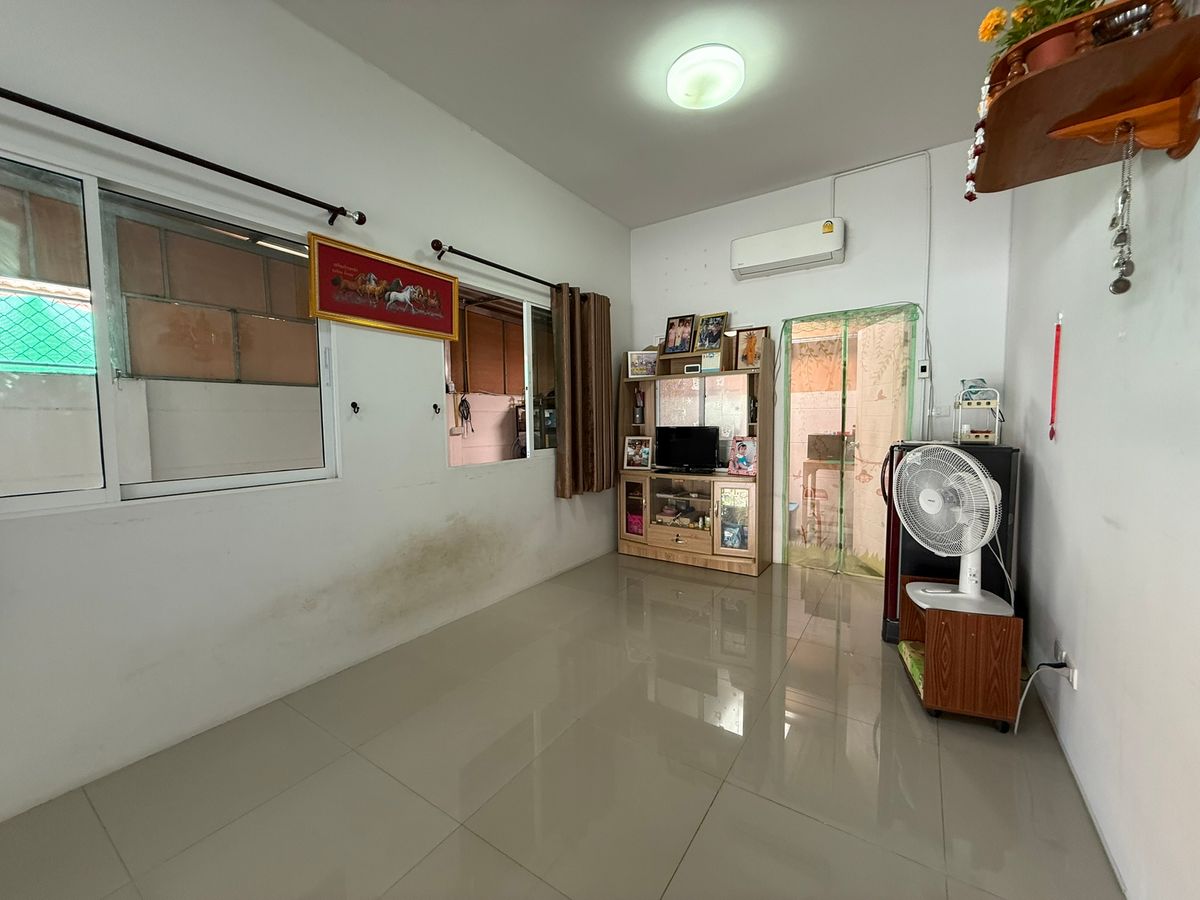 For SaleTownhomeSriracha Laem Chabang Ban Bueng : sell !! 1 -story townhouse in the corner of the Grand Town 2, Bueng Subdistrict, Si Racha District