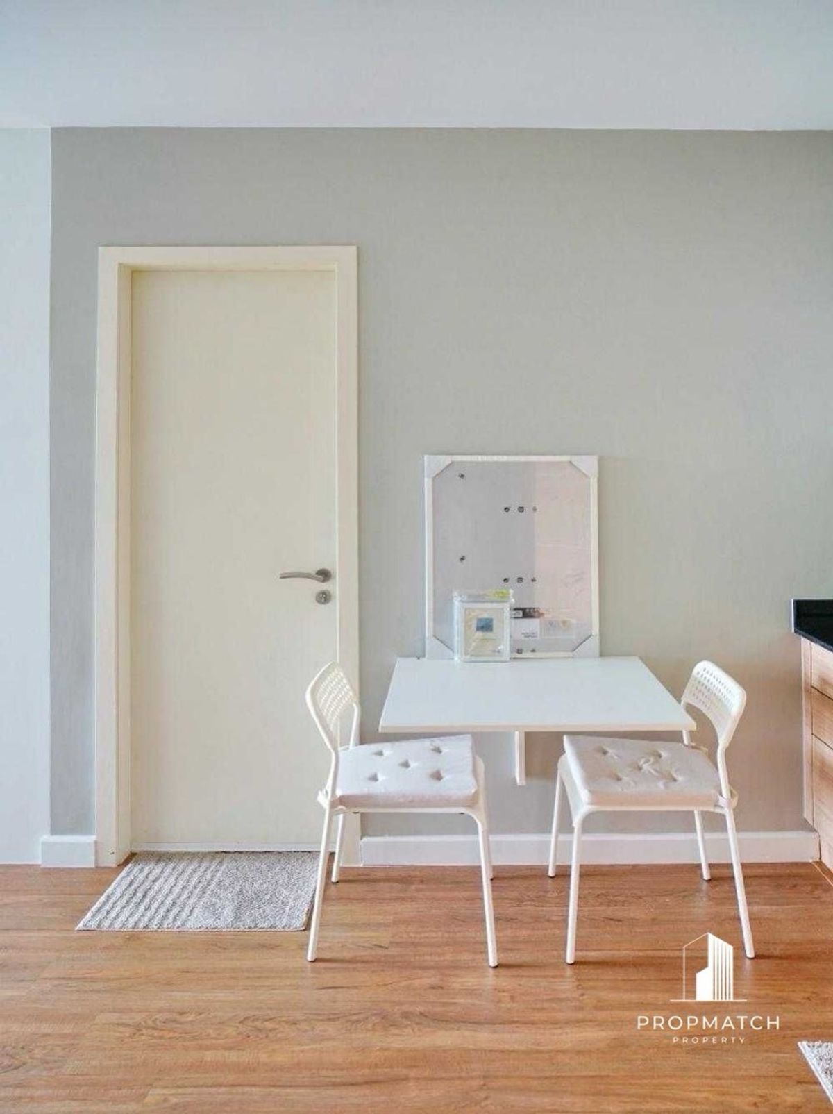 ขายคอนโดพระราม 9 เพชรบุรีตัดใหม่ RCA : ⚡️ขายด่วน คอนโดทำเลอโศก-เพชร เพียง 🔥2.499 ลบ. พื้นที่ 33.51 ตร.ม. CIRCLE Condominium ใกล้MRTเพชรบุรี ใกล้AirportLink 📞06-2828-5146