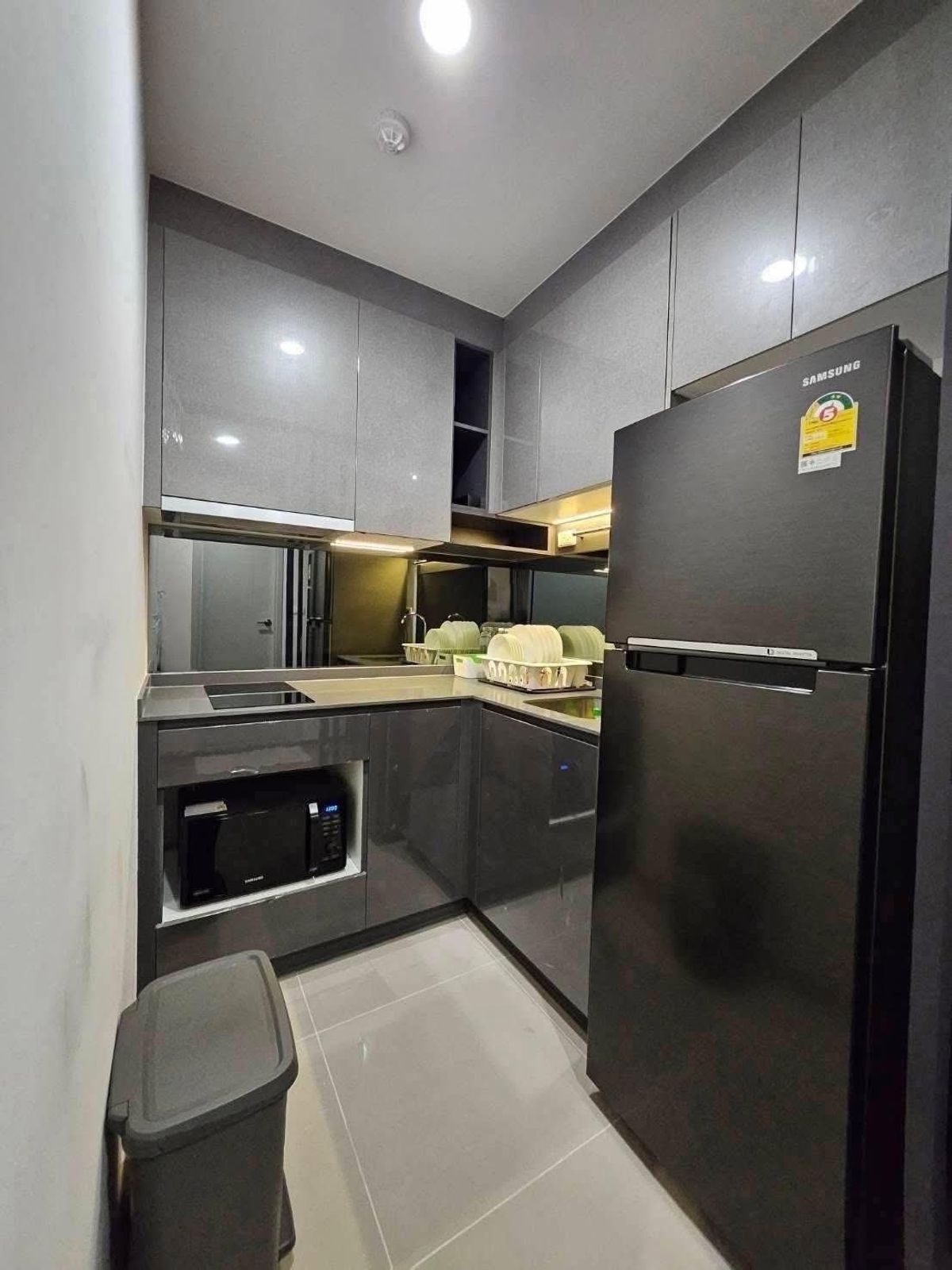 ขายคอนโดสยาม จุฬา สามย่าน : Ideo Chula Samyan【𝐒𝐄𝐋𝐋 & 𝐑𝐄𝐍𝐓】🔥คลีนโทนขาวสว่าง เอาใจสายคอนเท้น ให้ความรู้สึกกว้างและสะอาดตา🔥  ติดต่อไลน์ไอดี: @hacondo