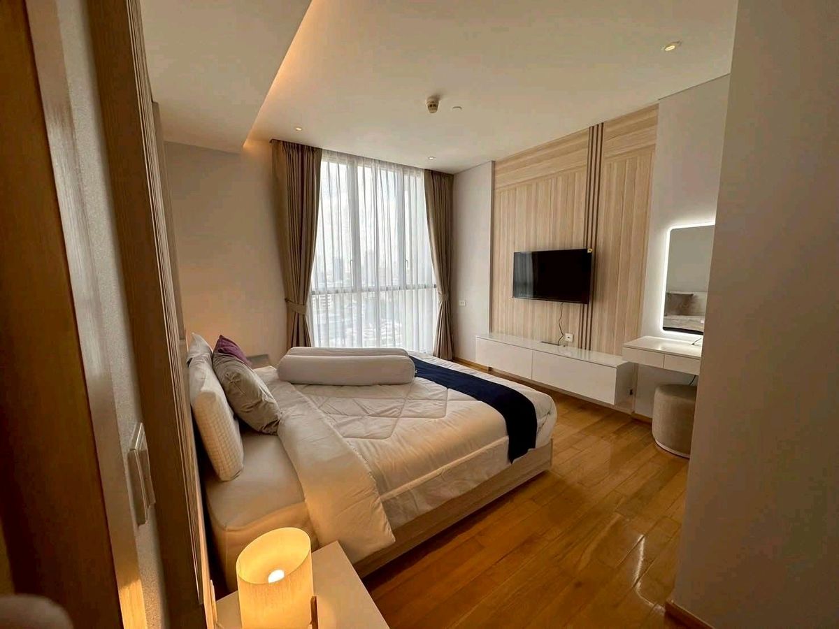 ให้เช่าคอนโดสุขุมวิท อโศก ทองหล่อ : Pets Friendly (เลี้ยงสัตว์ได้) | ห้องมุม | มีอ่างอาบน้ำ | ใกล้ BTS ทองหล่อ