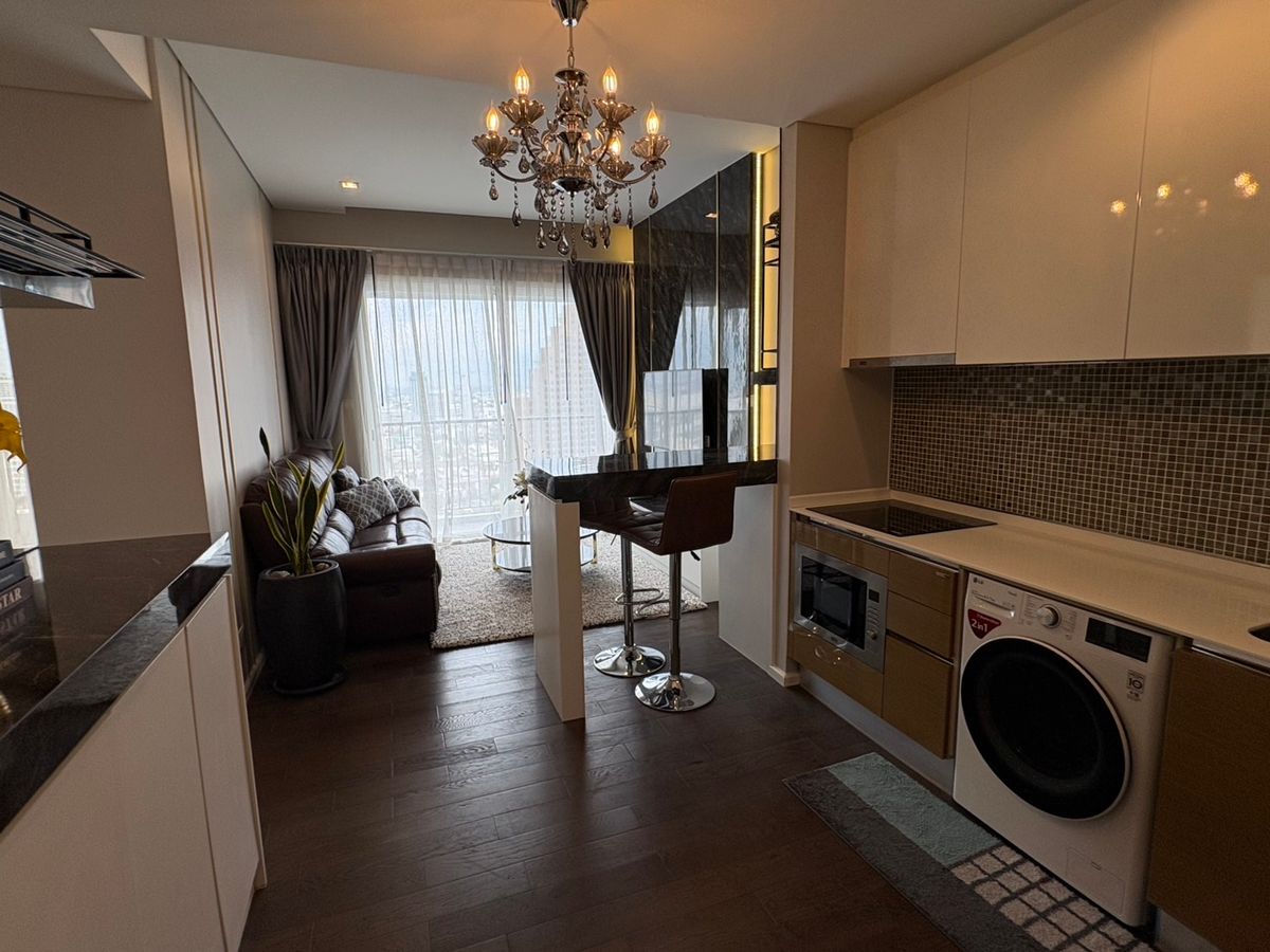 ให้เช่าคอนโดลาดพร้าว เซ็นทรัลลาดพร้าว : ให้เช่า คอนโด The Saint Residences 2 ห้องนอน 2 ห้องน้ำ 