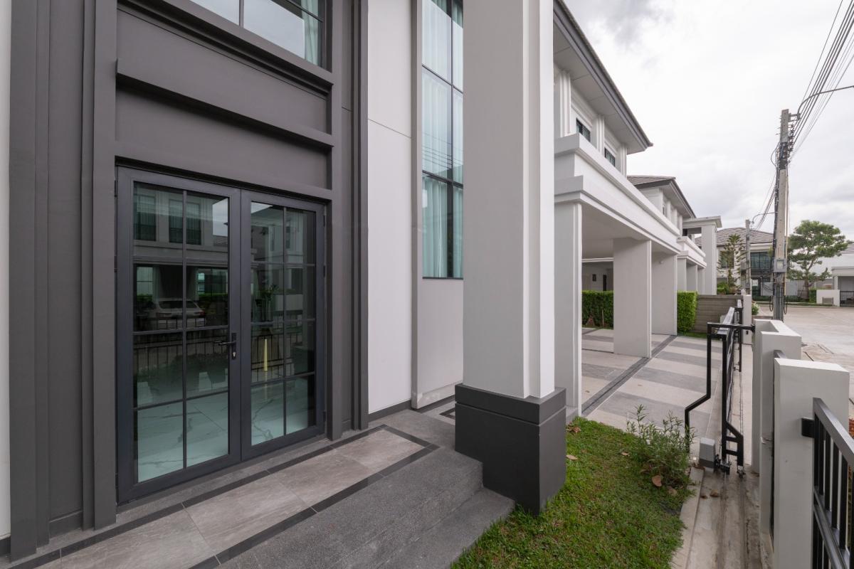 For RentHouseLadkrabang, Suwannaphum Airport : 🔥For urgent rent +🔥Setthasiri Bangna - Suvarnabhumi, Modern Classic style detached house, 5 bedrooms, 6 bathrooms, near Suvarnabhumi ❗